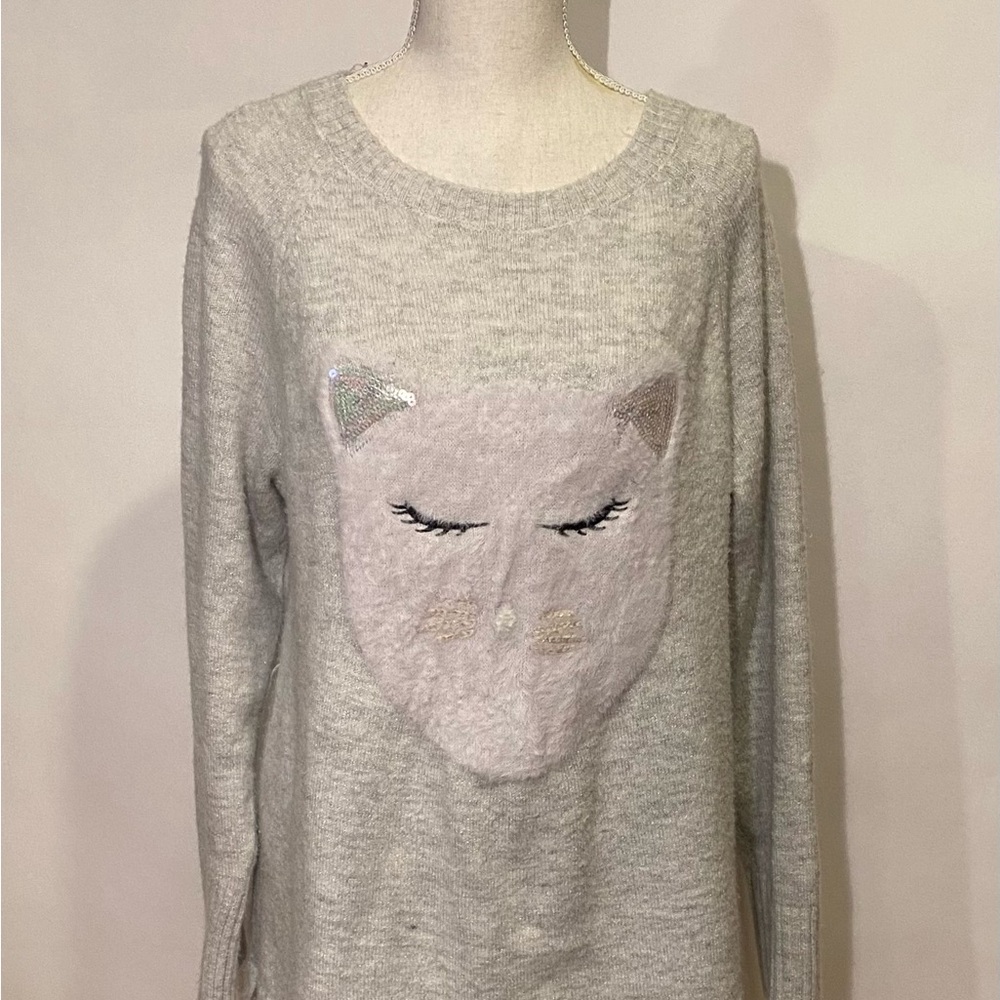 Fuzzy gray kitten appliqué sweater